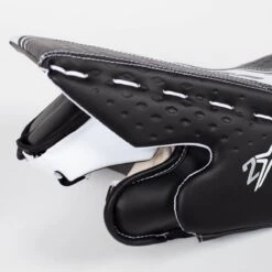 Bauer Vapor 2X Senior Goalie Blocker 16 Bauer Vapor 2X Senior Goalie Blocker -Bauer Official Store bauer blockers bauer vapor 2x senior goalie blocker 5427546193986