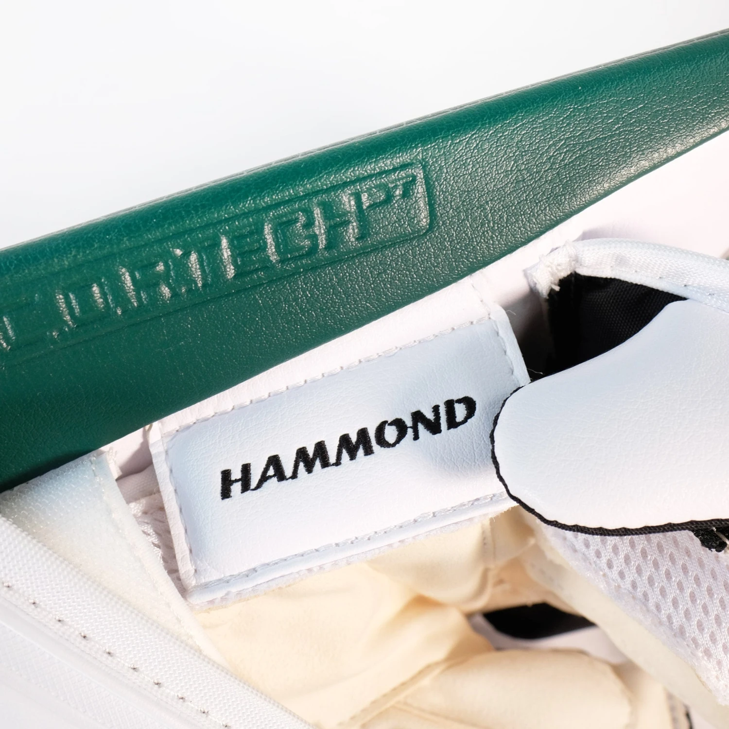 Bauer Vapor NHL Custom Senior Goalie Catcher & Blocker Set - Pro Stock - Andrew Hammond 5 Bauer Vapor NHL Custom Senior Goalie Catcher & Blocker Set - Pro Stock - Andrew Hammond - Image 3