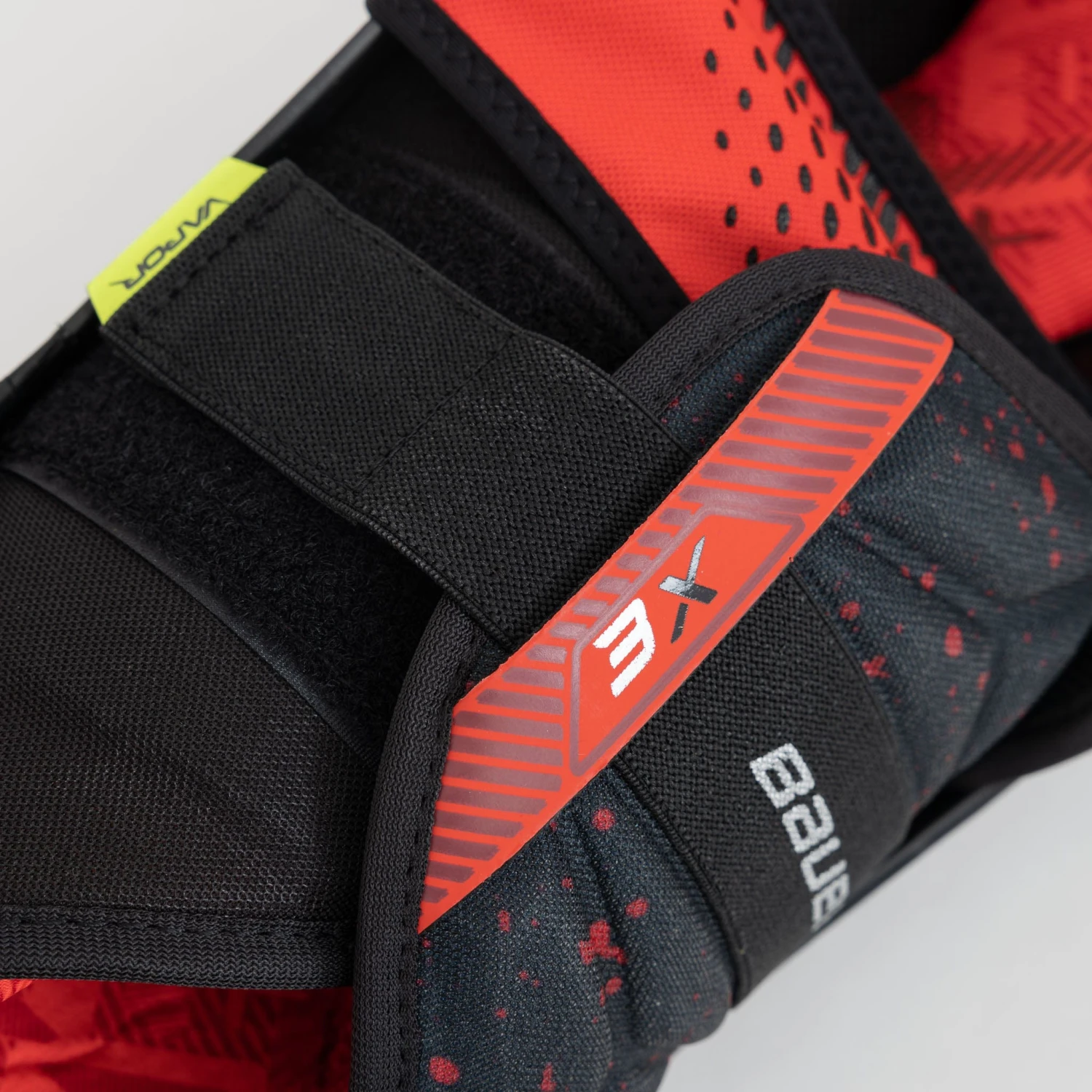 Bauer Vapor 3X Intermediate Hockey Shin Guards 19 Bauer Vapor 3X Intermediate Hockey Shin Guards - Image 17