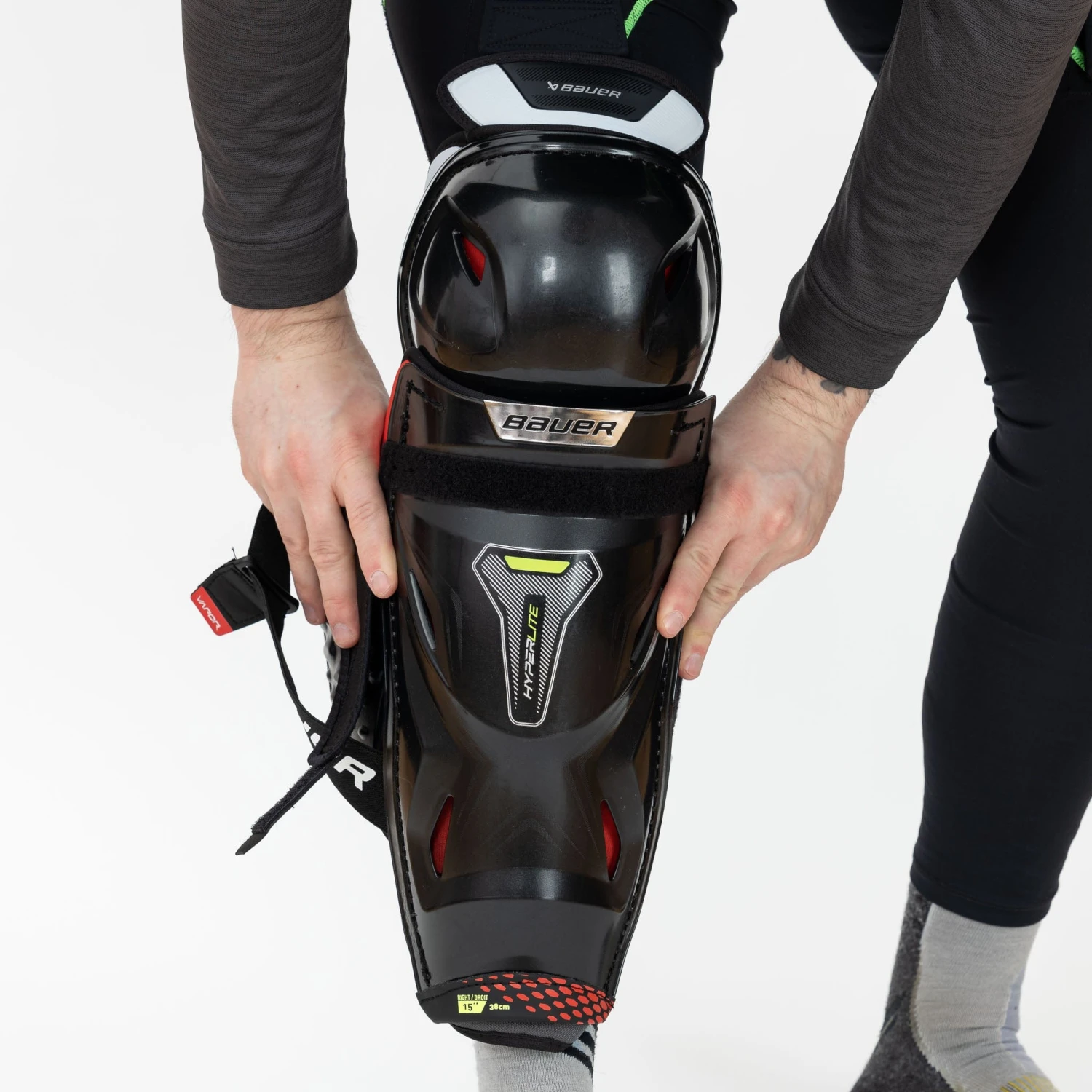 Bauer Vapor Hyperlite Intermediate Hockey Shin Guards 11 Bauer Vapor Hyperlite Intermediate Hockey Shin Guards - Image 9