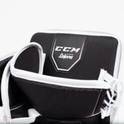 CCM Extreme Flex E4.9 Intermediate Goalie Blocker - Source Exclusive -Bauer Official Store ccm blockers ccm extreme flex e4 9 intermediate goalie blocker source exclusive 5311076991042