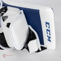 CCM Extreme Flex E5.5 Junior Goalie Blocker 22 CCM Extreme Flex E5.5 Junior Goalie Blocker -Bauer Official Store ccm blockers ccm extreme flex e5 5 junior goalie blocker 27988469186626