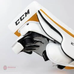 CCM Extreme Flex E5.9 Senior Goalie Blocker -Bauer Official Store ccm blockers ccm extreme flex e5 9 senior goalie blocker 27988477313090