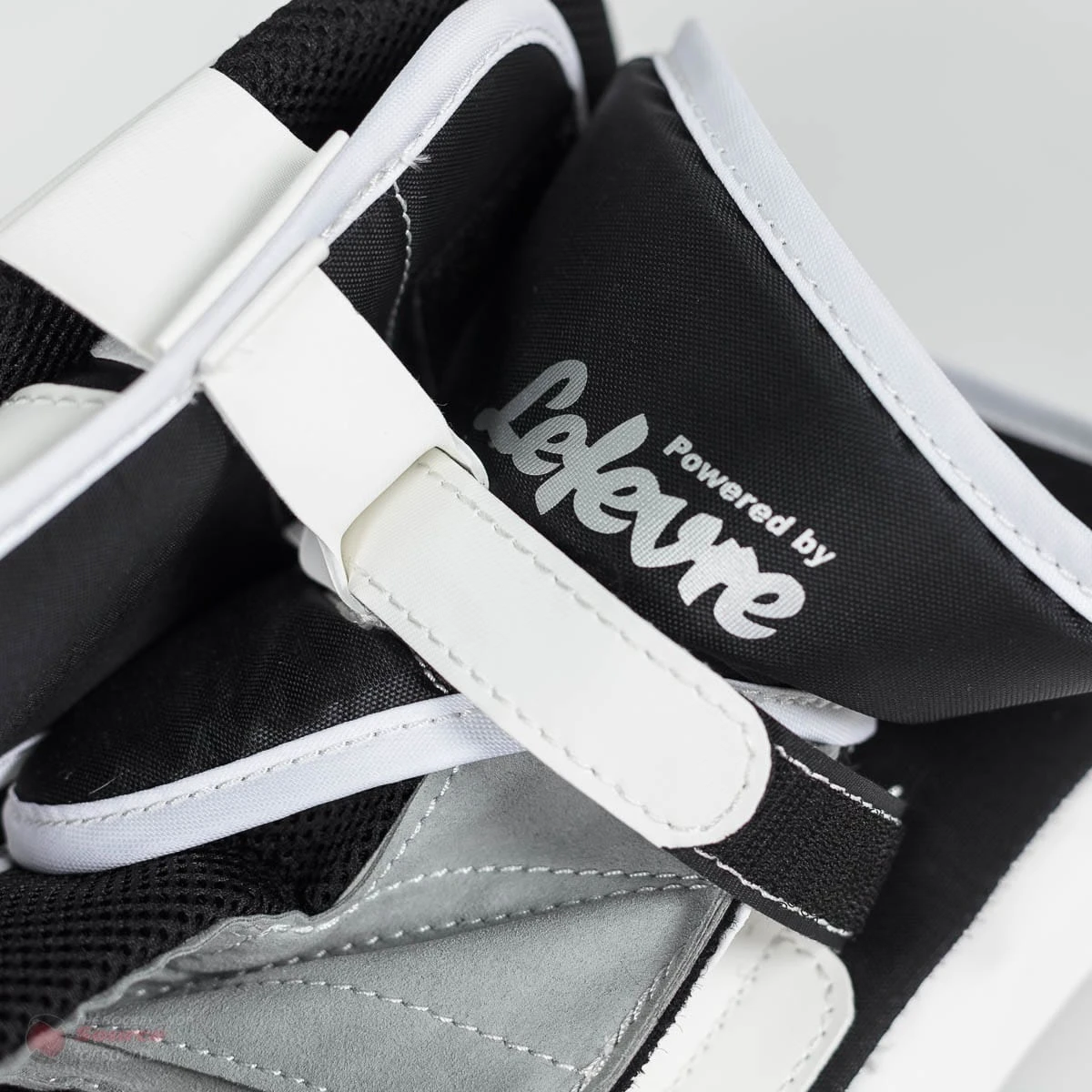 CCM Premier P2.5 Junior Goalie Blocker - Source Exclusive 9 CCM Premier P2.5 Junior Goalie Blocker - Source Exclusive - Image 7