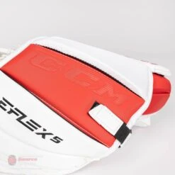 CCM Extreme Flex 5 Senior Goalie Catcher - 600 Break Angle -Bauer Official Store ccm catchers ccm extreme flex 5 senior goalie catcher 600 break angle 27972556357698