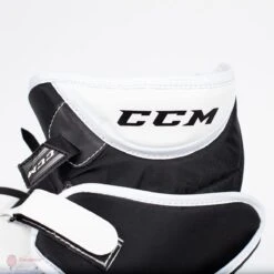 CCM Extreme Flex E4.5 Junior Goalie Catcher - Source Exclusive -Bauer Official Store ccm catchers ccm extreme flex e4 5 junior goalie catcher source exclusive 5323872206914