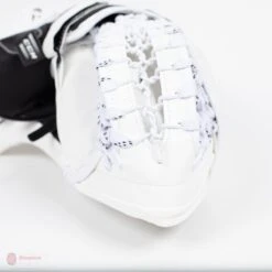 CCM Extreme Flex E4.5 Junior Goalie Catcher - Source Exclusive -Bauer Official Store ccm catchers ccm extreme flex e4 5 junior goalie catcher source exclusive 5323873550402