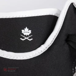 CCM Extreme Flex E5.5 Junior Goalie Catcher 28 CCM Extreme Flex E5.5 Junior Goalie Catcher -Bauer Official Store ccm catchers ccm extreme flex e5 5 junior goalie catcher 27972557602882