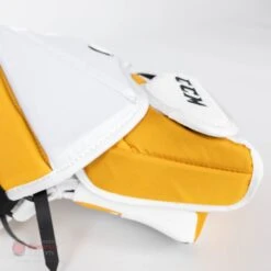 CCM Extreme Flex E5.9 Senior Goalie Catcher -Bauer Official Store ccm catchers ccm extreme flex e5 9 senior goalie catcher 27988525285442