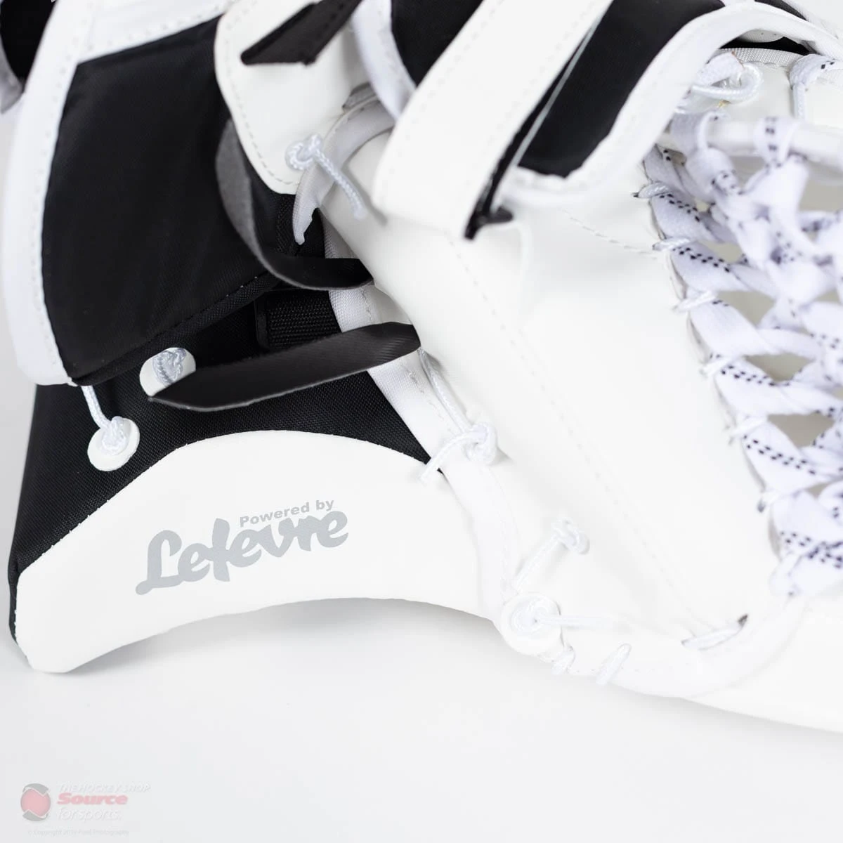 CCM Premier P2.5 Junior Goalie Catcher - Source Exclusive 7 CCM Premier P2.5 Junior Goalie Catcher - Source Exclusive - Image 5