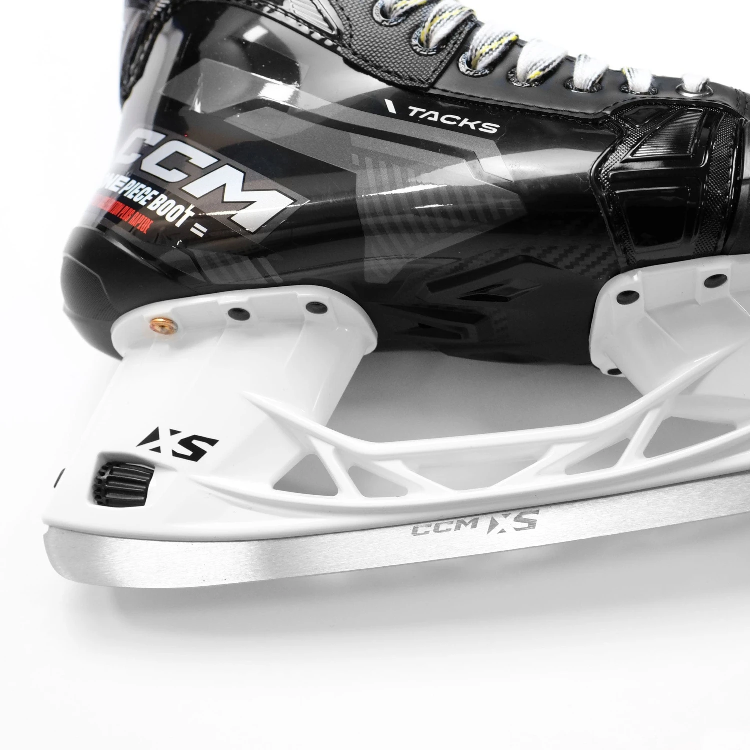 CCM Tacks Vector Intermediate Hockey Skates 5 CCM Tacks Vector Intermediate Hockey Skates - Image 3