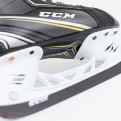 CCM Tacks Vector Plus Junior Hockey Skates (2018) -Bauer Official Store ccm hockey skates ccm tacks vector plus junior hockey skates 2018 4566184951874