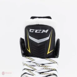 CCM Tacks Vector Plus Junior Hockey Skates (2018) -Bauer Official Store ccm hockey skates ccm tacks vector plus junior hockey skates 2018 4566185050178