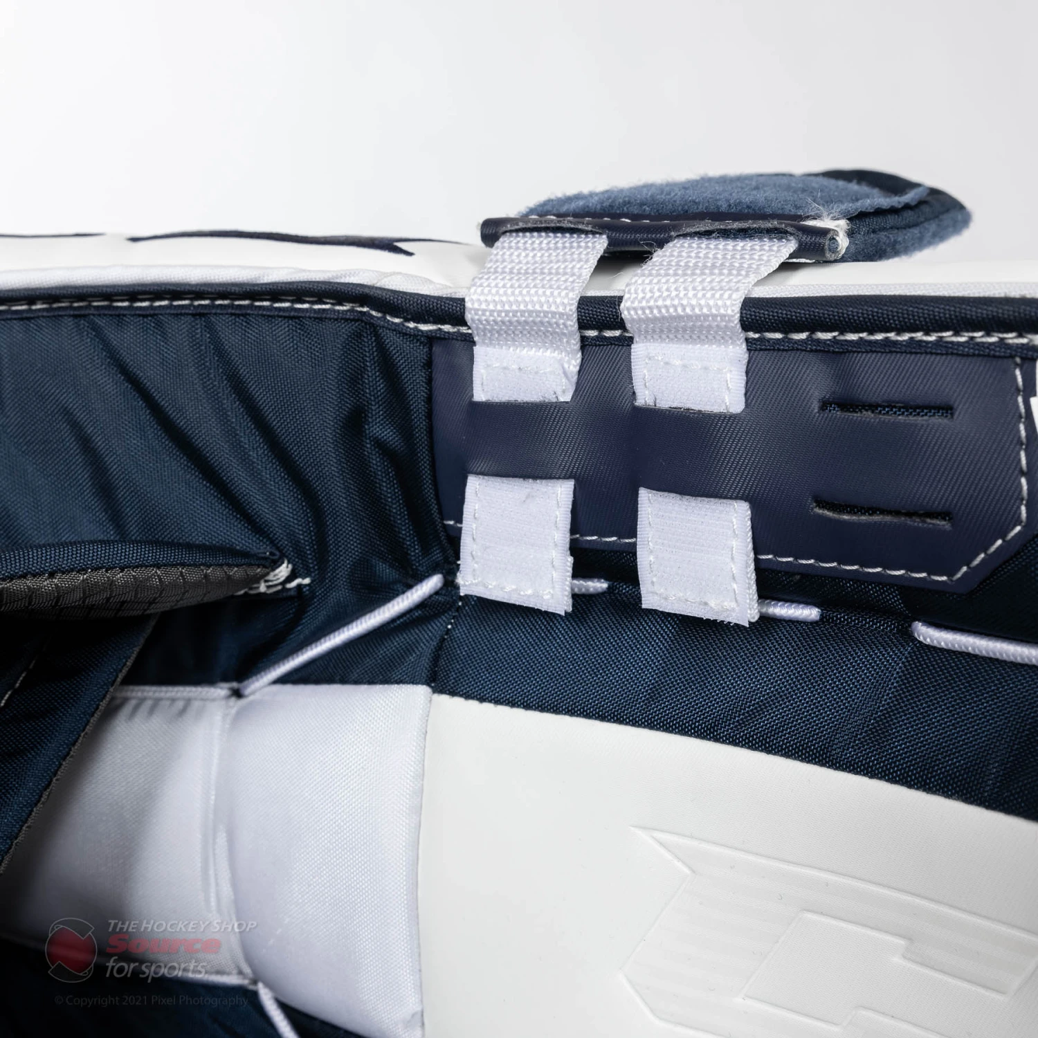 CCM Extreme Flex E5.9 Intermediate Goalie Leg Pads 15 CCM Extreme Flex E5.9 Intermediate Goalie Leg Pads - Image 13