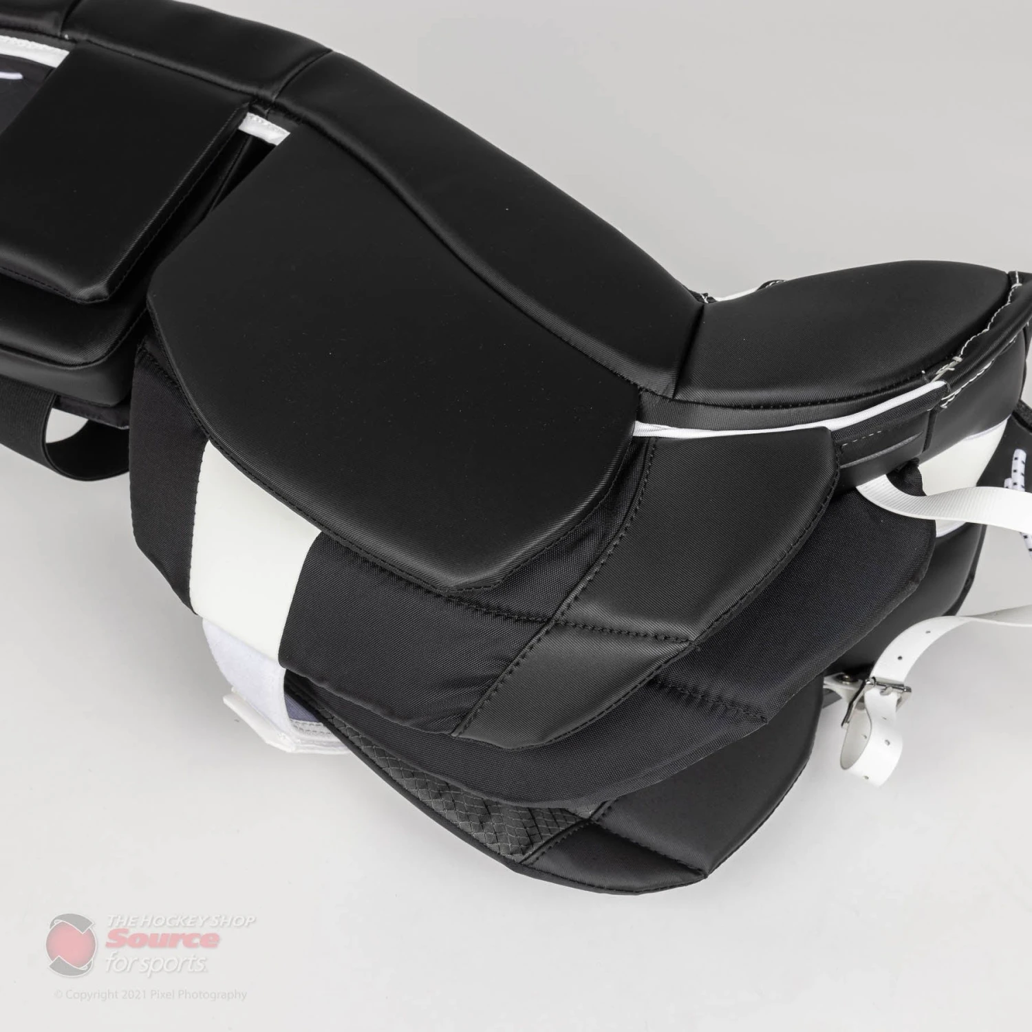 CCM Extreme Flex E5.9 Intermediate Goalie Leg Pads - Source Exclusive 9 CCM Extreme Flex E5.9 Intermediate Goalie Leg Pads - Source Exclusive - Image 7