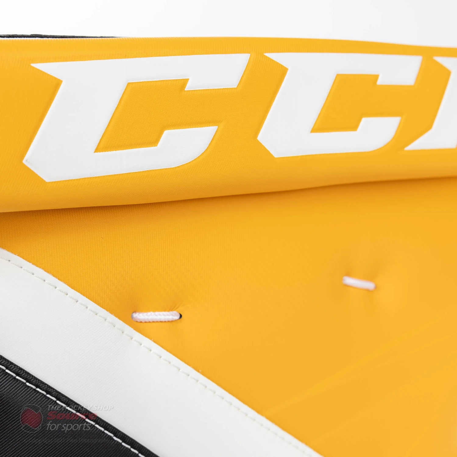 CCM Extreme Flex E5.9 Senior Goalie Leg Pads 6 CCM Extreme Flex E5.9 Senior Goalie Leg Pads - Image 4