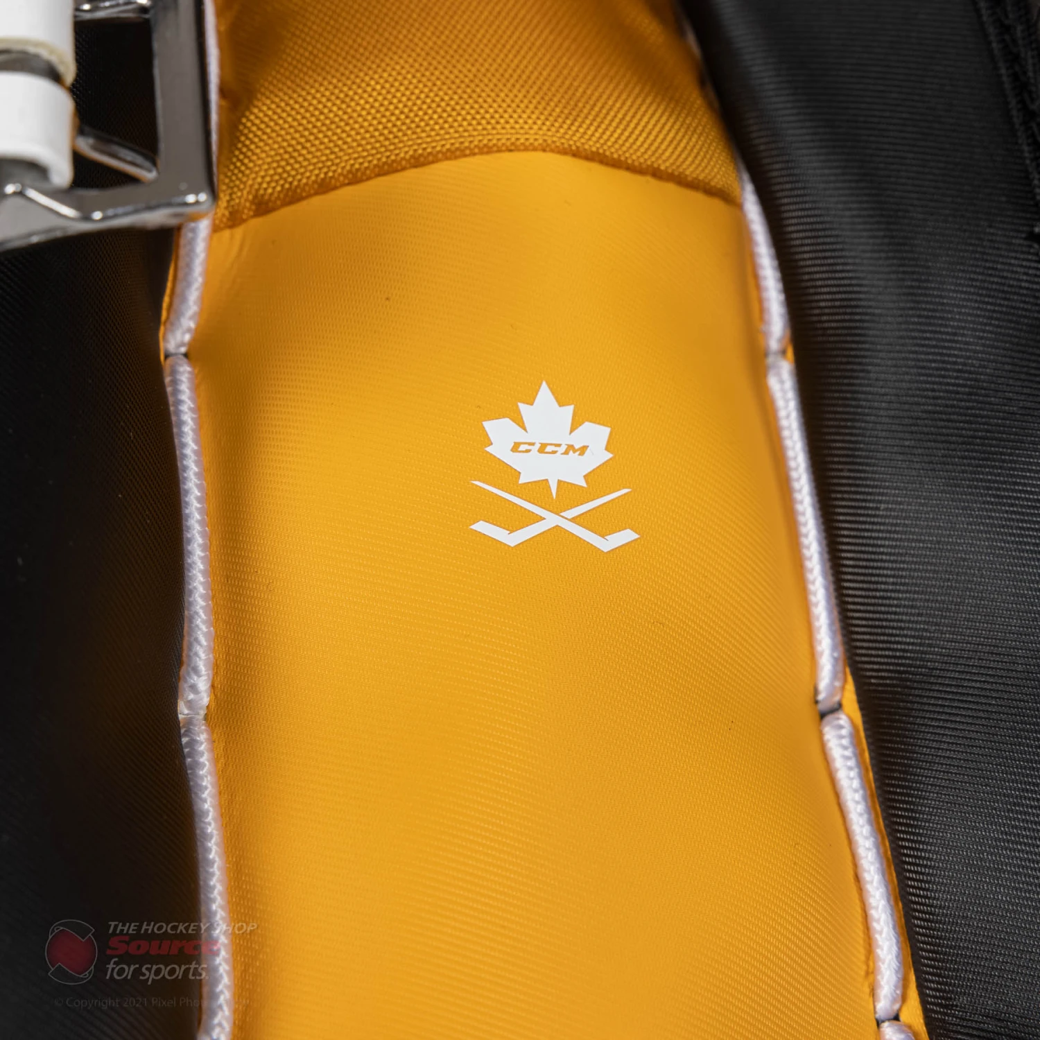 CCM Extreme Flex E5.9 Senior Goalie Leg Pads 20 CCM Extreme Flex E5.9 Senior Goalie Leg Pads - Image 18