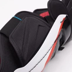 CCM Jetspeed FT680 Junior Hockey Shin Guards -Bauer Official Store ccm shin guards ccm jetspeed ft680 junior hockey shin guards 30400125337666