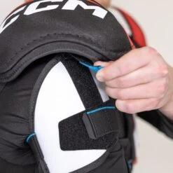 CCM Jetspeed FT680 Senior Hockey Shoulder Pads 21 CCM Jetspeed FT680 Senior Hockey Shoulder Pads -Bauer Official Store ccm shoulder pads ccm jetspeed ft680 senior hockey shoulder pads 30397933224002