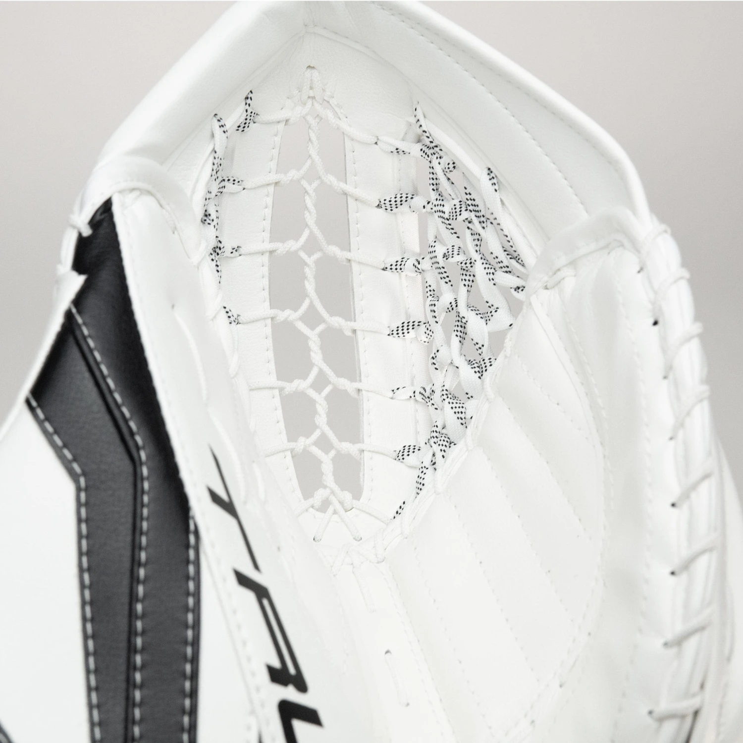 TRUE L12.2 Senior Goalie Catcher - Stock 15 TRUE L12.2 Senior Goalie Catcher - Stock - Image 13