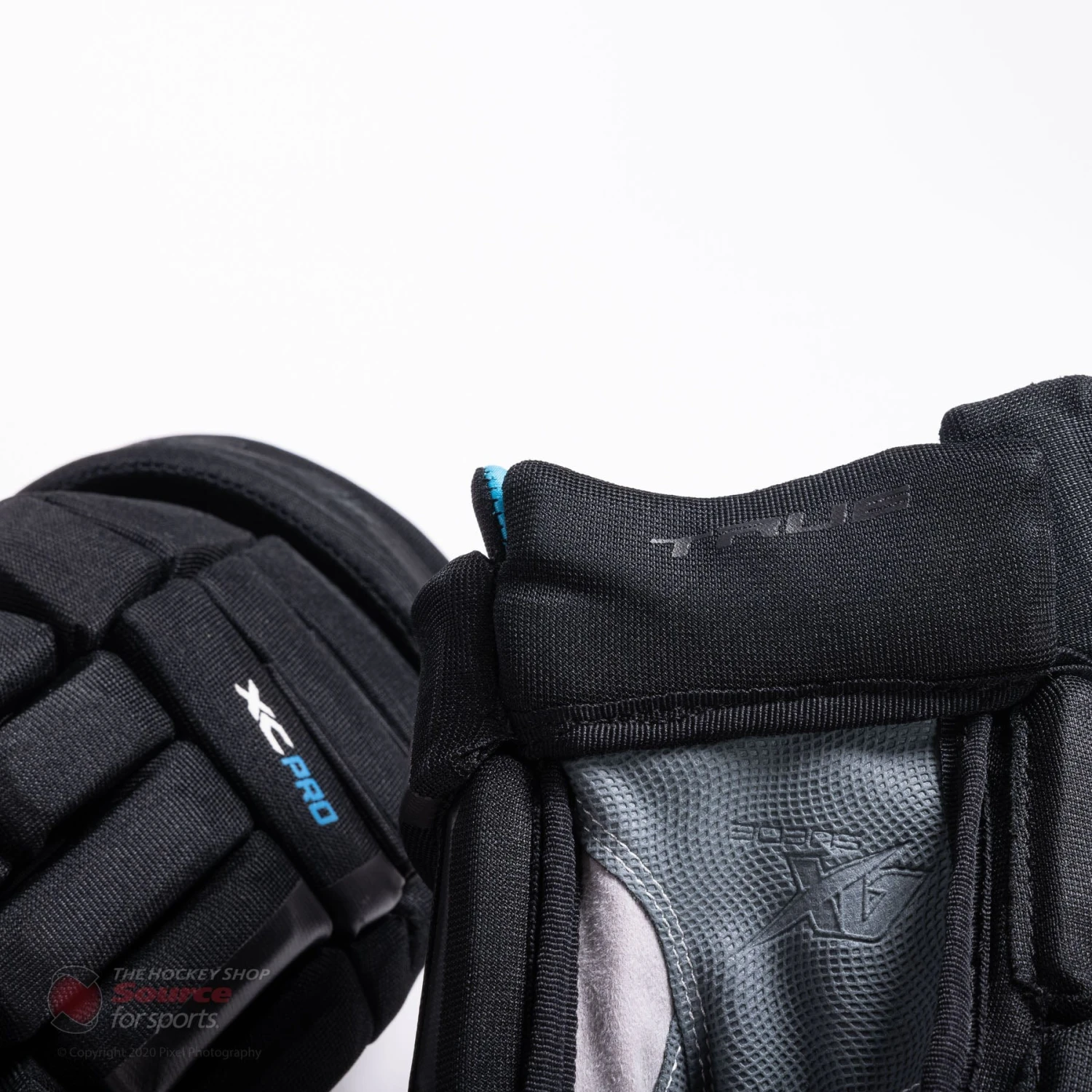 TRUE XC Pro Senior Hockey Gloves 6 TRUE XC Pro Senior Hockey Gloves - Image 4
