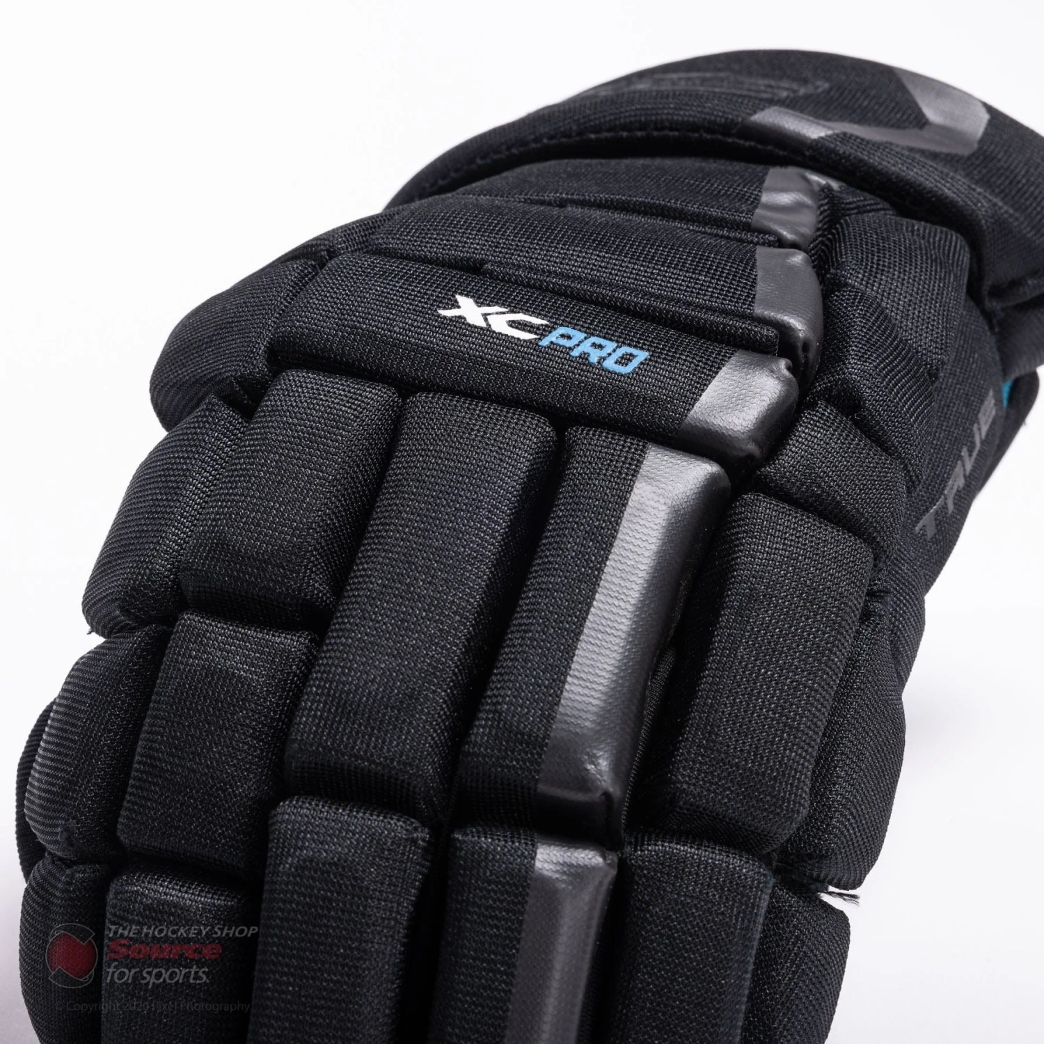 TRUE XC Pro Senior Hockey Gloves 7 TRUE XC Pro Senior Hockey Gloves - Image 5