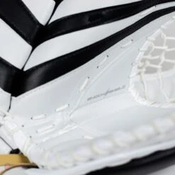 Vaughn Ventus SLR2 Pro Carbon Senior Goalie Catcher -Bauer Official Store vaughn catchers vaughn ventus slr2 pro carbon senior goalie catcher 28702202822722