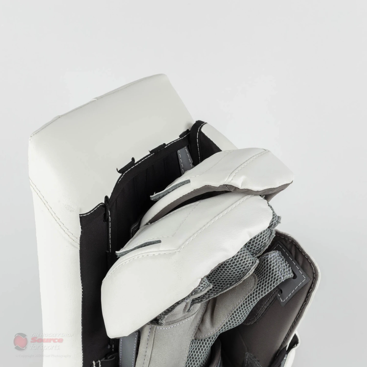 Warrior Ritual G5 SR+ Senior Goalie Blocker 6 Warrior Ritual G5 SR+ Senior Goalie Blocker - Image 4