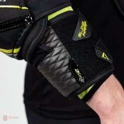 Warrior Alpha DX Senior Hockey Elbow Pads -Bauer Official Store warrior elbow pads warrior alpha dx senior hockey elbow pads 28754127519810