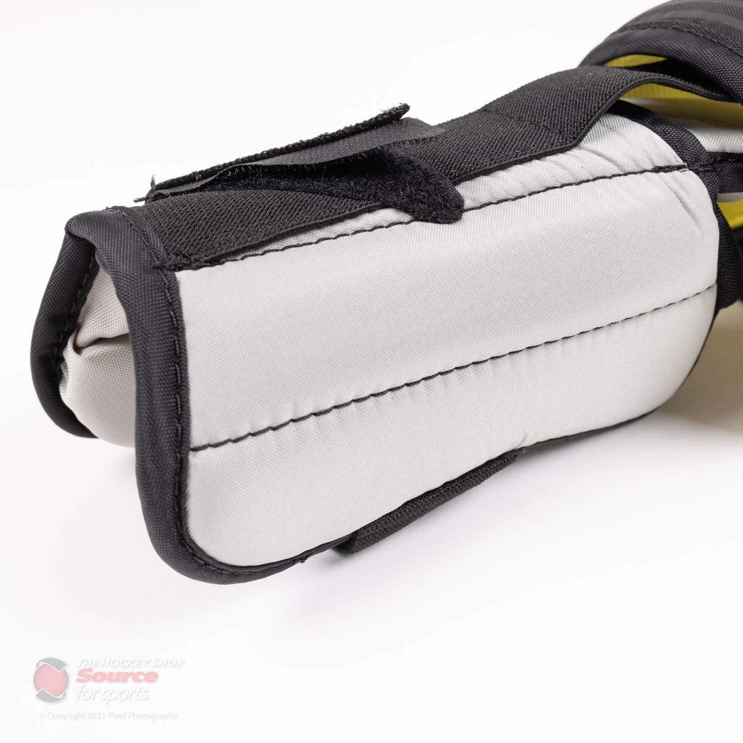 Warrior Ritual X3 E Junior Goalie Knee Pads 7 Warrior Ritual X3 E Junior Goalie Knee Pads - Image 5