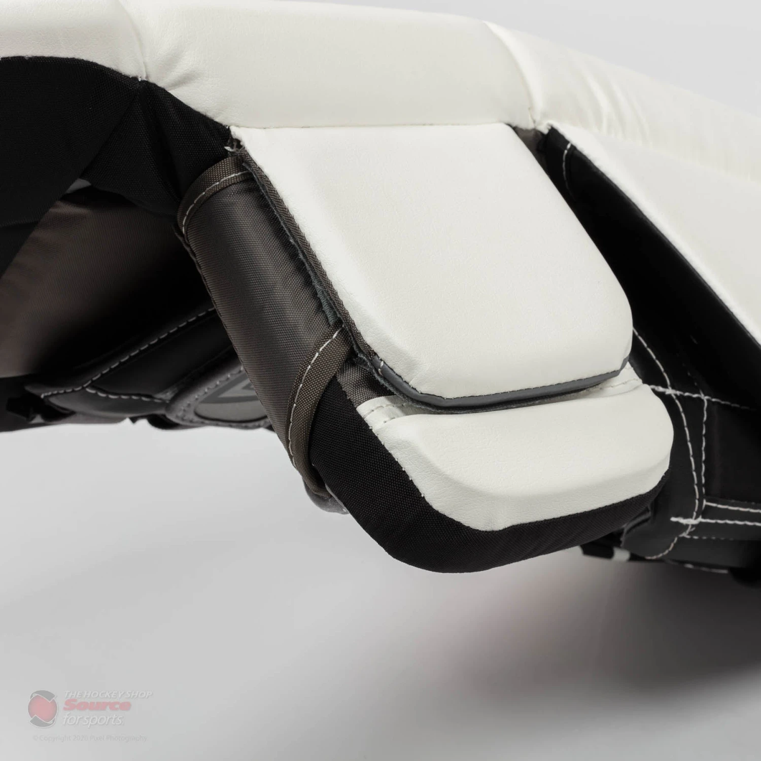 Warrior Ritual G5 Junior Goalie Leg Pads 12 Warrior Ritual G5 Junior Goalie Leg Pads - Image 10